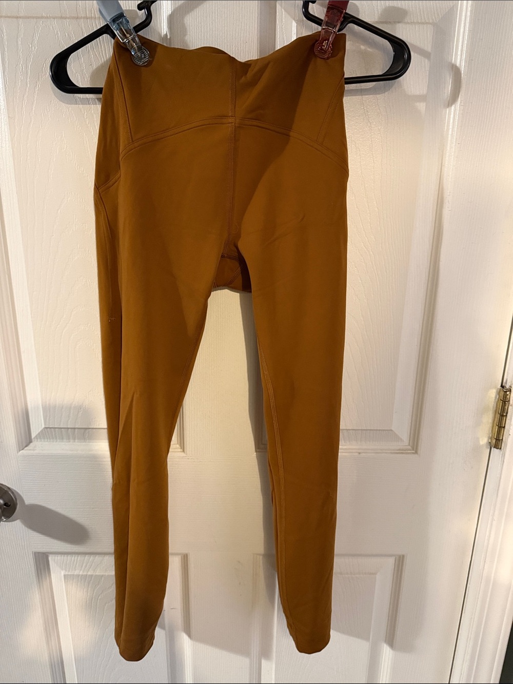 Lululemon fast and free 25”
Brown
Size 4